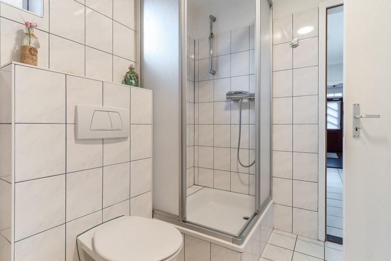 Bathroom 4, Moderne und Komfortable Ferienwohnung in Busum, Dithmarschen