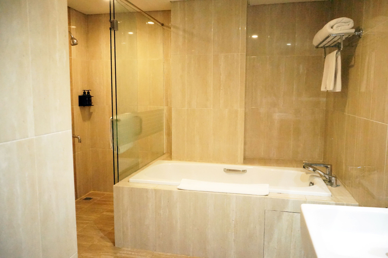 Bathroom 7