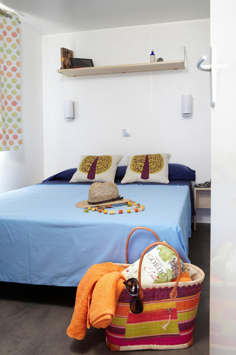 Bedroom 4, Bungalow near Pals Beach Pool, Girona