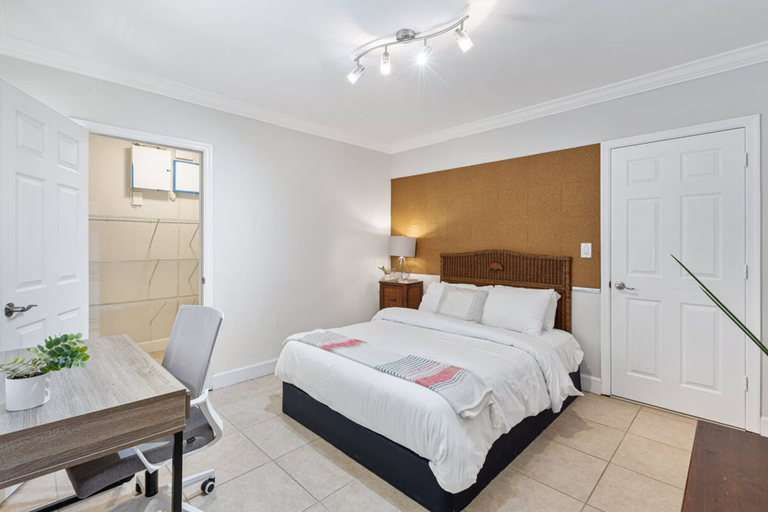 Room 3, Relaxing Beach Apt in las Olas Blvd, Broward
