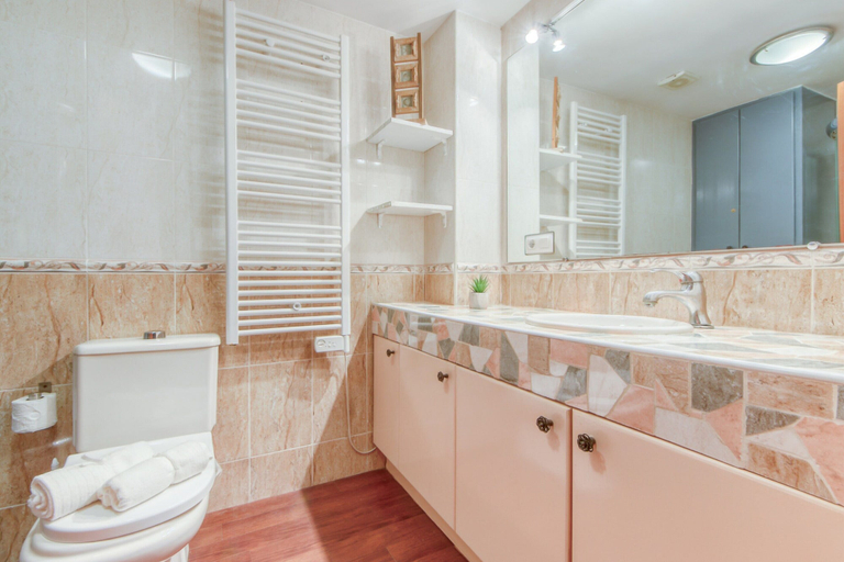 Bathroom 4, Modern Flat by the Sea, Girona