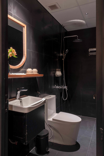 Bathroom 5, The Lamp Boutique House, Đà Lạt