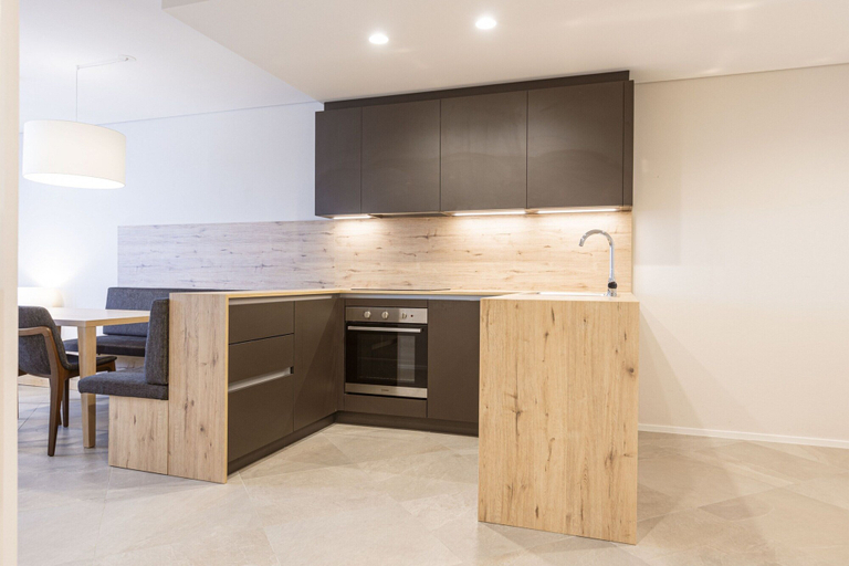 Private kitchen 4, Apartment With Balcony/terrace, Villach Land