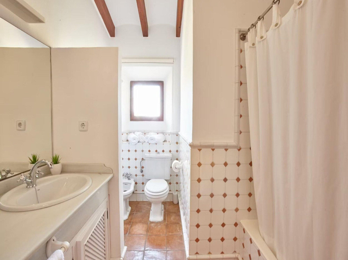 Bathroom 4, Holiday Home With Barbecue Area, Baleares