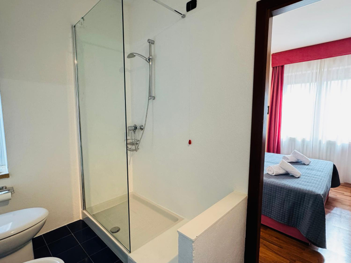 Bathroom 4