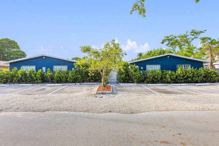 Exterior 5, Musicians Lounge - 2 BR With Parking Asssigned, Broward