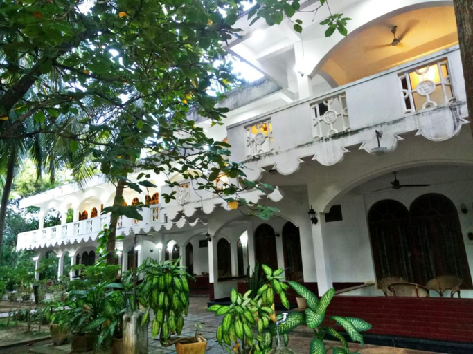 4, Palm Beach Resort, Trincomalee Town and Gravets