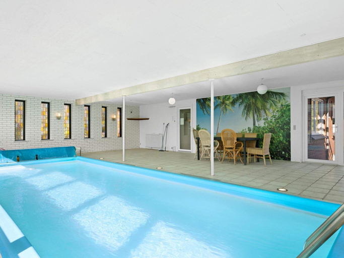 Pool, 5 Star Holiday Home in Lokken, Hjørring