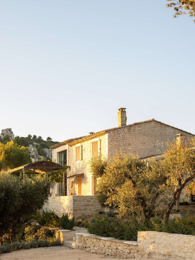 Others 5, Le Mas des Baux, Bouches-du-Rhône