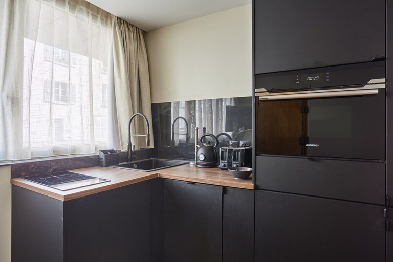 Private kitchen 2, Sublime AC Suite Luxembourg St Germain des Pres, Paris