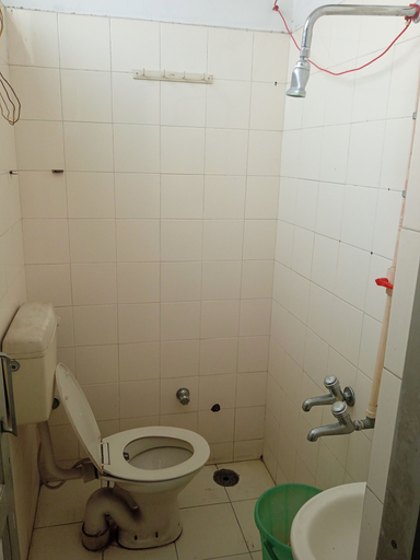 Bathroom, Hotel Raj Mahal, Ludhiana