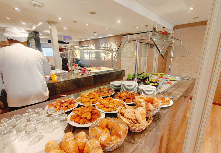 Food & Drinks 4, Nile Bride, Al-Ma'adi
