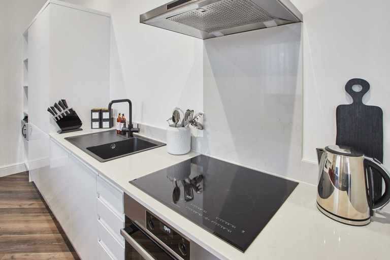 Room 3, Host Stay Apartment 4 Upton House, Northamptonshire