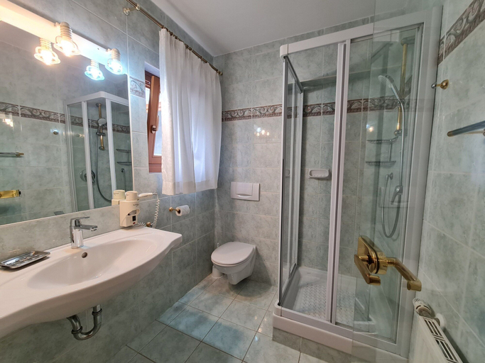 Bathroom 5, Wonderful Apartment With Views of the Slopes, Spittal an der Drau