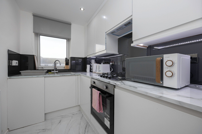 Private kitchen 4, Central Brighton Marina - Apartment - Sleeps 4, Brighton and Hove