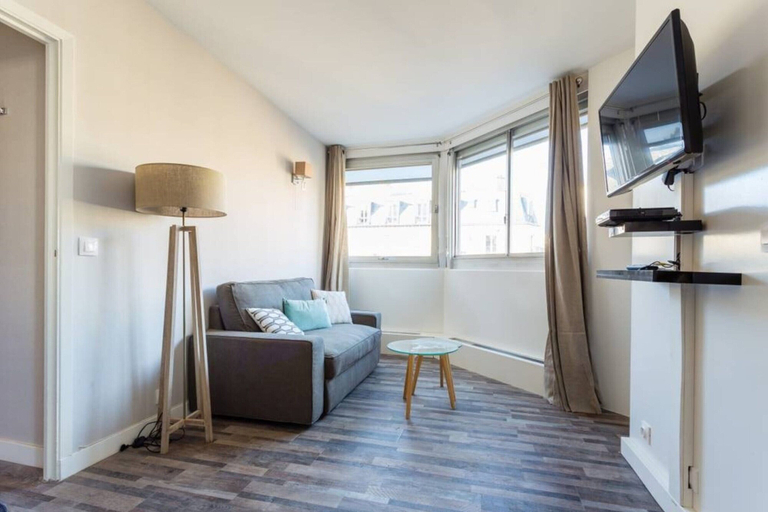 Primary image, Quiet studio - 4P - Saint-Lambert/Tour Eiffel, Paris