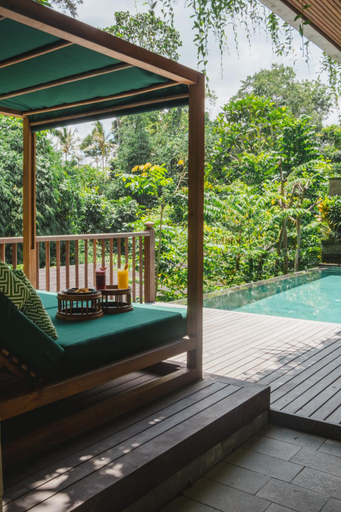 Swimming Pool 22