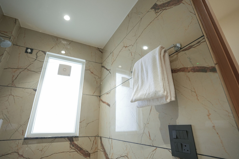 Bathroom 4, Kaashvi Residency - Managed by Atithi House, Gautam Buddha Nagar