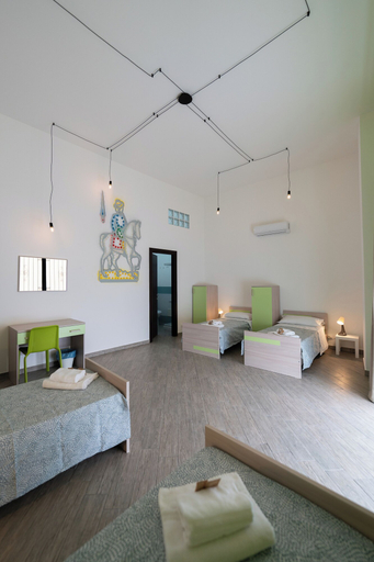 Others 5, Cortile dei Giusti Combo Guesthouse, Palermo