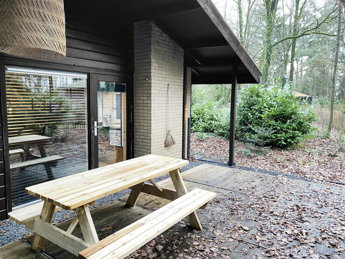 Exterior 4, Holiday Home in Rheezerveen With Sauna & Hot Tub, Hardenberg