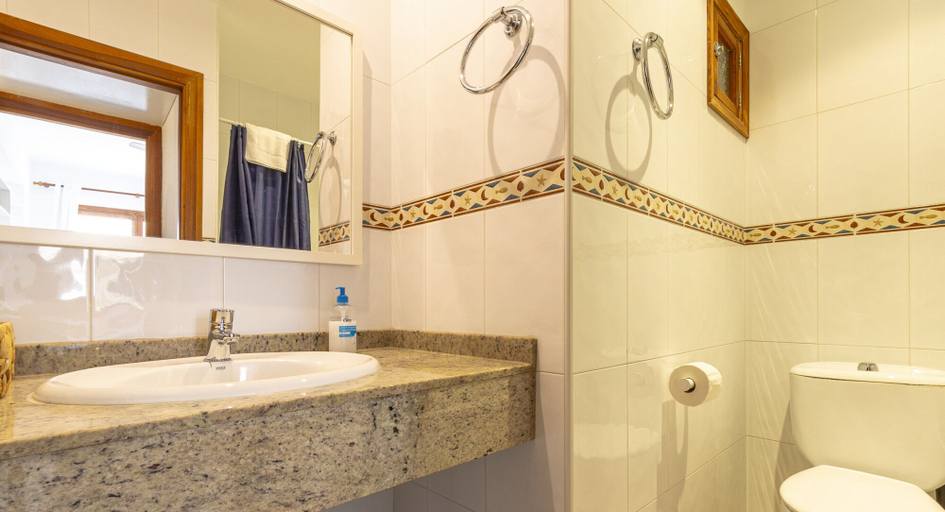 Bathroom 4, Apartment in Port de Pollenca by the Beach, Baleares