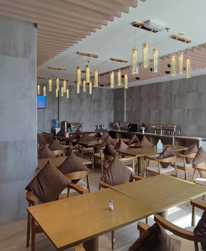 Food & Drinks, Airport Hotel Muscat, Bausher