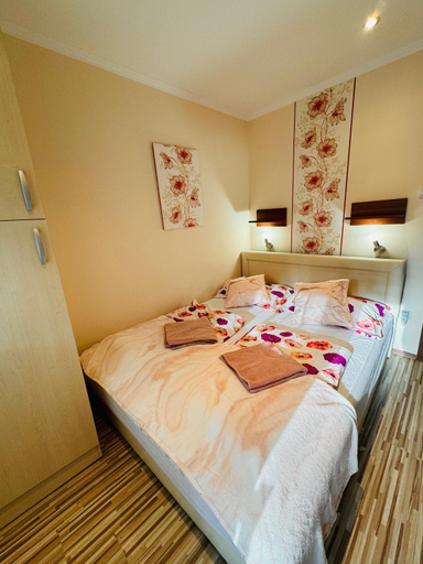 Others 3, Oregano Apartmanok Siofok, Siófok