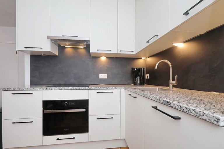 Private kitchen 4, Spacious Holiday Home Near Forest, Noordwijk