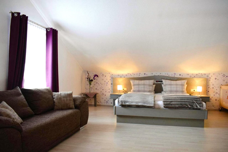 Bedroom 2, Apartment Near Kurpark Lake, Regen