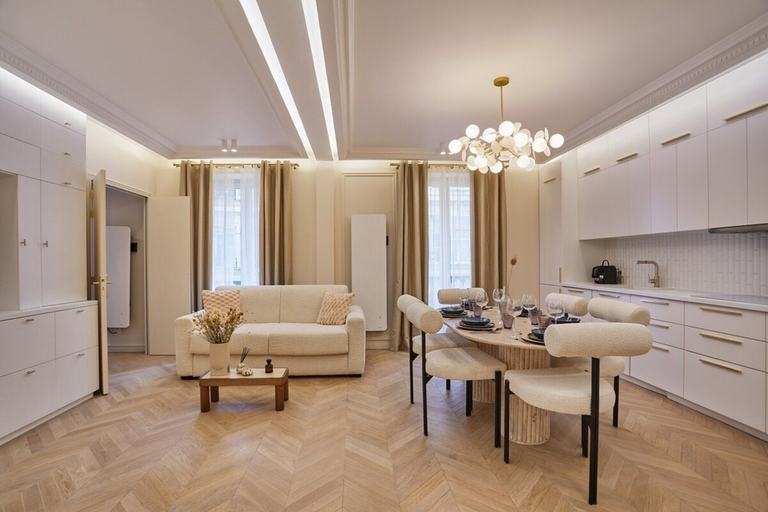 Living area 3, Apartment in the Marais With Air-conditioned, Paris