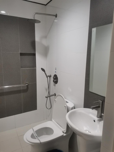 Bathroom 2, Hotel Sogo Tarlac, Sison