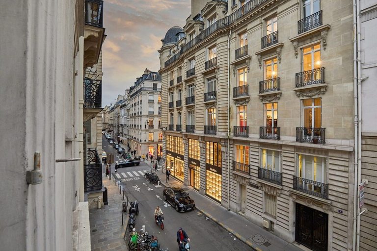 Balcony, Sublime apartment Rue Royale/Madeleine, Paris