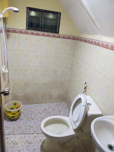 Bathroom, morenos cottage, Malay