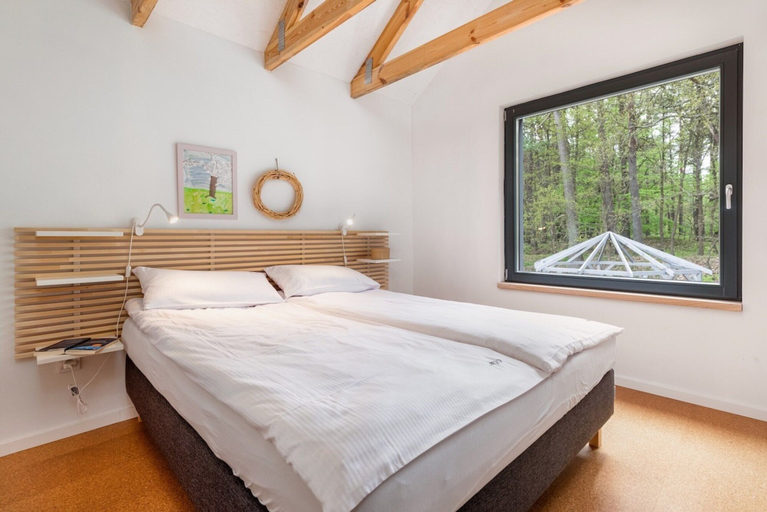 Room 3, Holiday Home by Lake Wiselka & Baltic Beach, Kamień