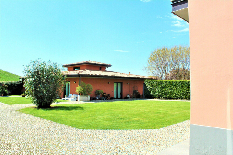 Exterior 4, Apartment in Iseo With Pool Bliss, Brescia
