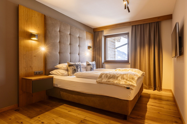 Room 4, Spacious Apartment With Shared Pool, Reutte