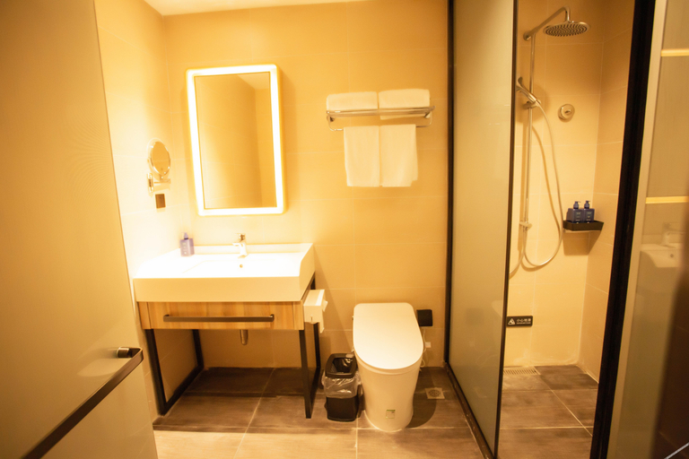 Bathroom 3, Hanting Hotel Cangzhou Huanghua Xinyu Building, Cangzhou
