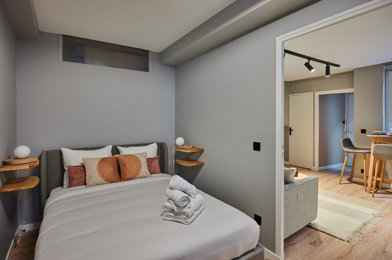 Room 5, Very Charming Apartement Louvre Palais Royal, Paris