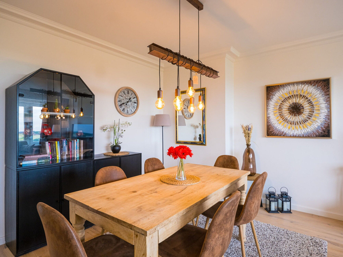 Dining 2, Apartment With 2 Bedrooms and a Beautiful View, West-Vlaanderen
