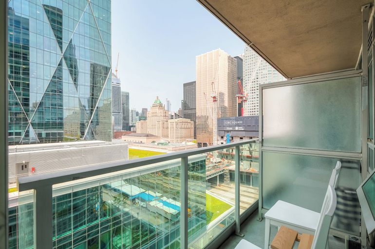 Others 4, Rivetstays - The Yonge Grand Suites, Toronto