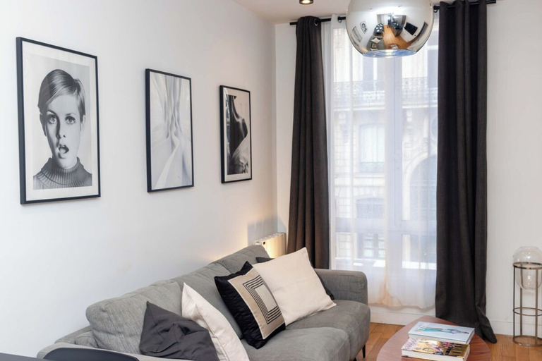 Living area 3, Sublim Apartment 2 Bedrooms Center of Paris, Paris