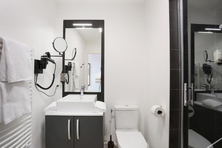 Bathroom 4, Appart Hotel Odalys City Centre Compans Caffarelli, Haute-Garonne