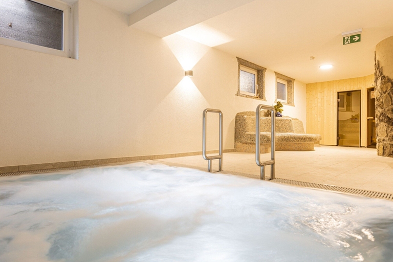 Spa 5, Apartment in Tyrol on the ski-slope, Reutte