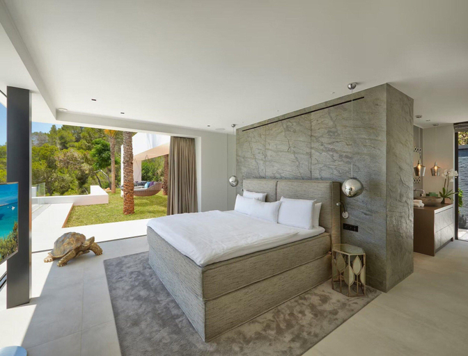 Room 5, Exclusive Villa on White Isle, Baleares