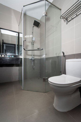 Bathroom 3, Coral Cove Hotel, Da Nang