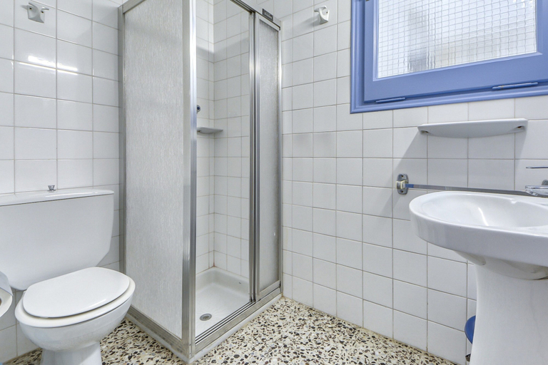 Bathroom 2, Beautiful Apartment With View, Girona