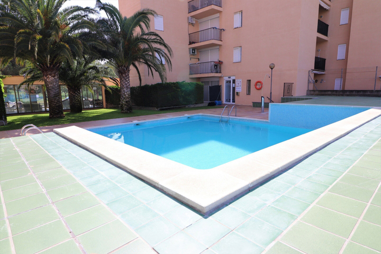 Pool 3, Apartment in Roses Near Sandy Beach, Girona