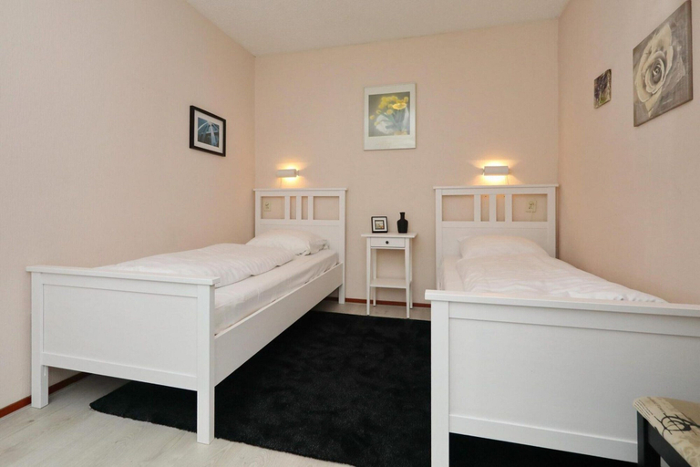Room 3, Spacious Holiday Home Near Forest, Noordwijk