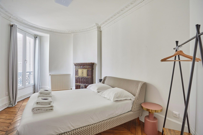 Room 5, Magnificent Flat Centre de Paris Le Marais, Paris