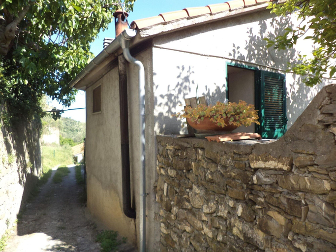 Reception, Small House in the Hills for Beautiful Walks Near the Sea, Savona